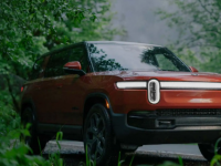 2025 年款 Rivian R1T 和 R1S 功率现已超过 1,000 马力